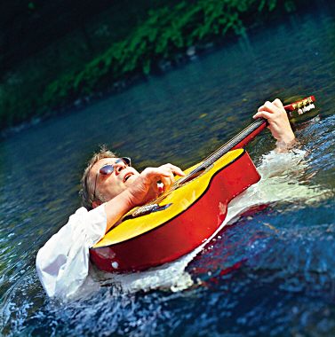 Pressefoto im Wasser